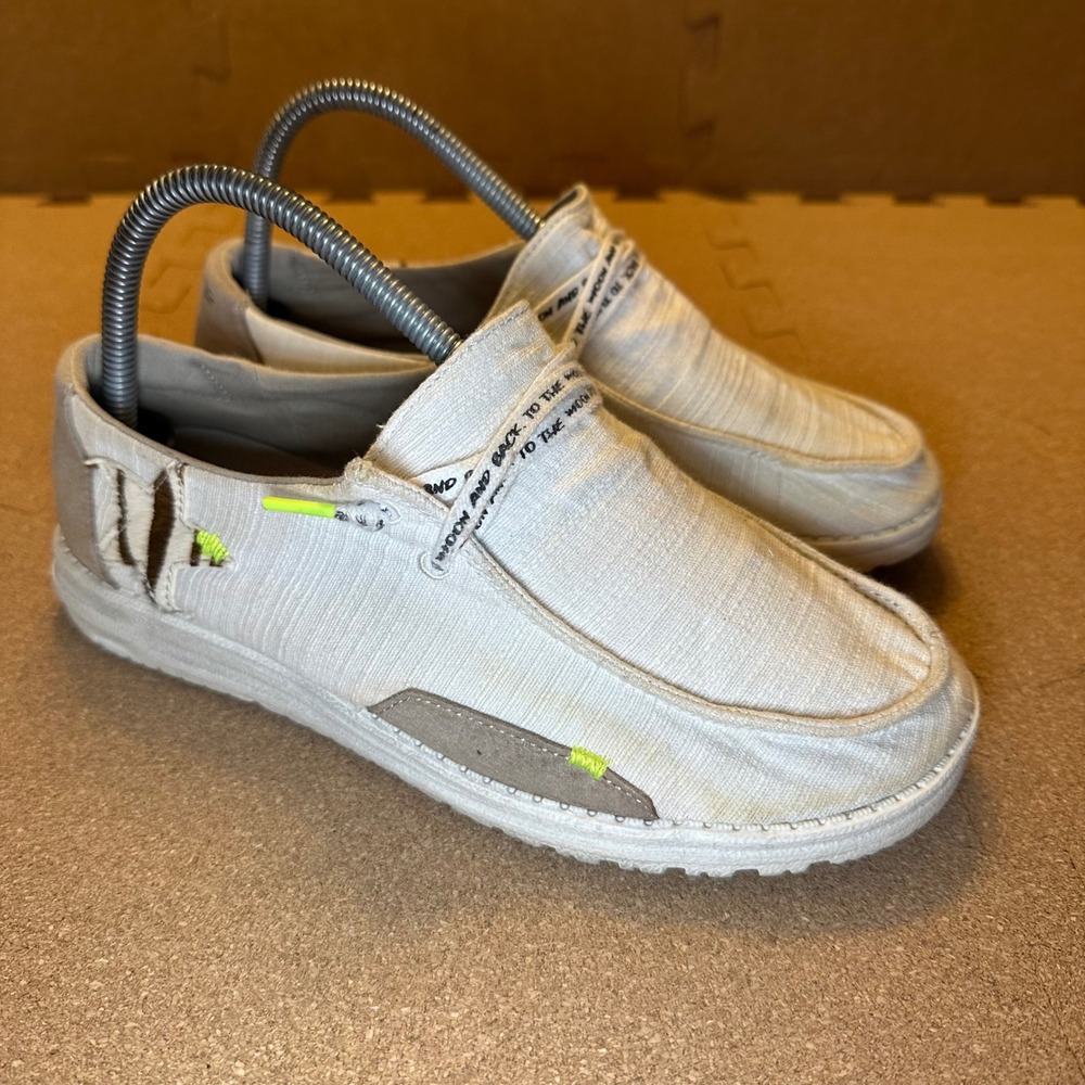 Hey Dude Wendy Star White Women Size 8 Slip On Canvas Loafers Moon and Back